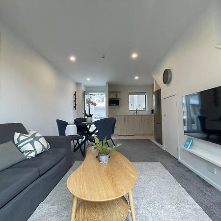 Parkside Retreat - 3 Beds -Sleeps 6 Near Westfield Villa Christchurch Bagian luar foto