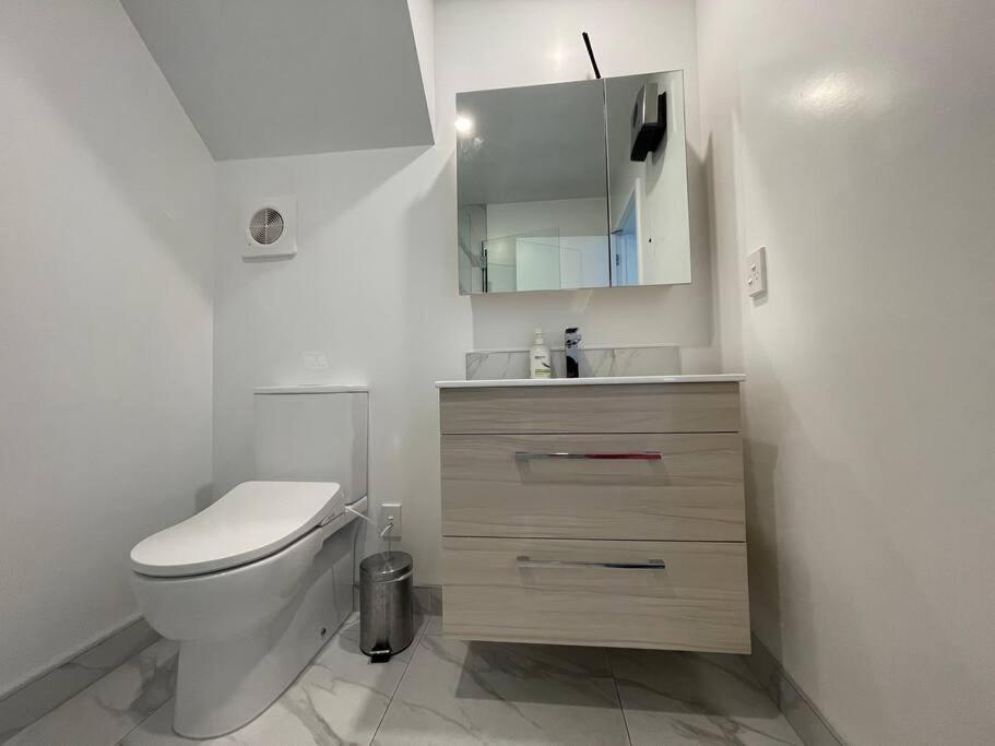 Parkside Retreat - 3 Beds -Sleeps 6 Near Westfield Villa Christchurch Bagian luar foto