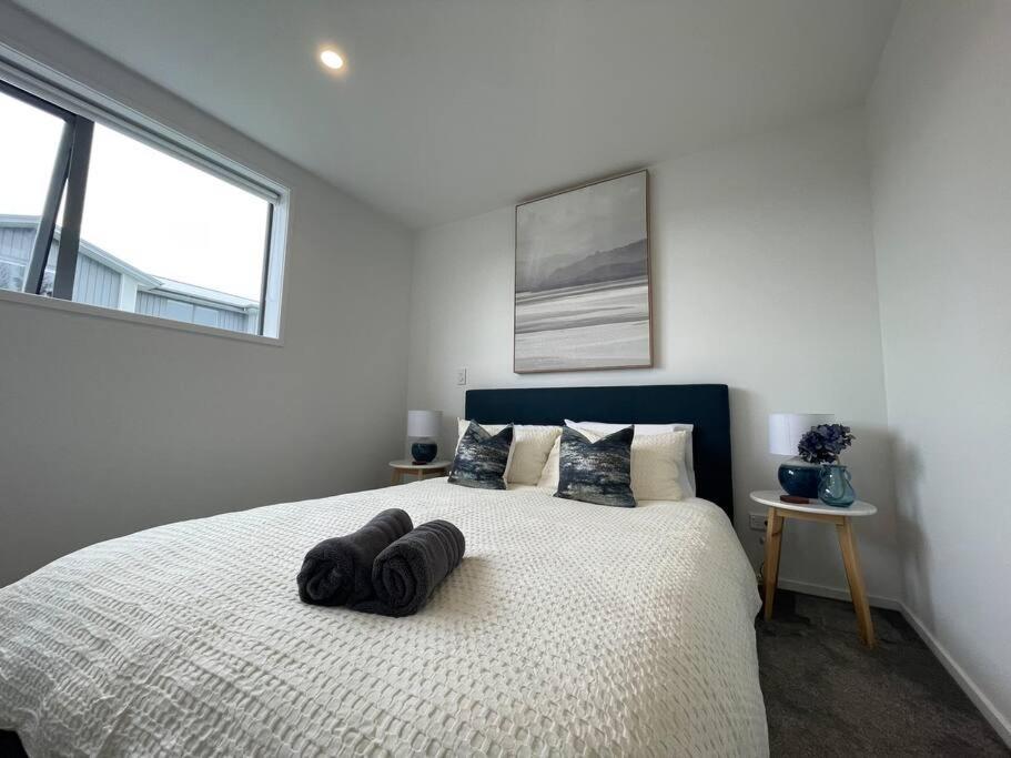 Parkside Retreat - 3 Beds -Sleeps 6 Near Westfield Villa Christchurch Bagian luar foto