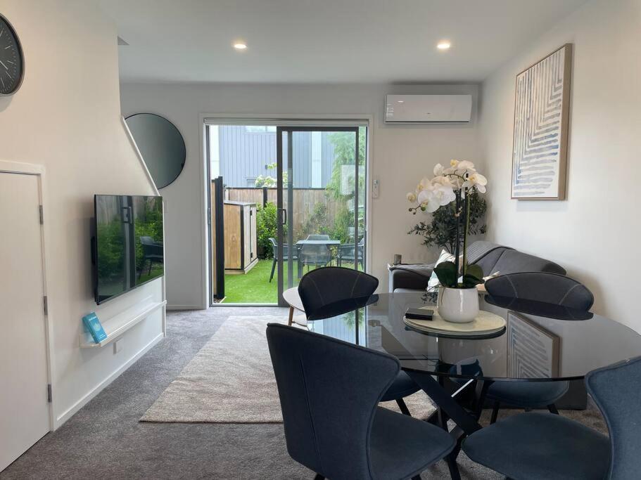 Parkside Retreat - 3 Beds -Sleeps 6 Near Westfield Villa Christchurch Bagian luar foto