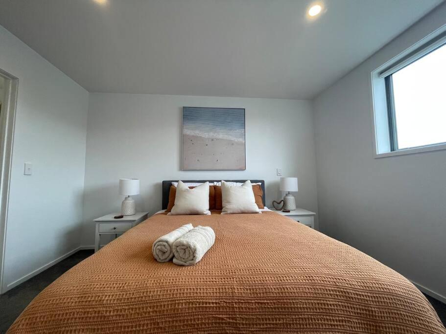 Parkside Retreat - 3 Beds -Sleeps 6 Near Westfield Villa Christchurch Bagian luar foto