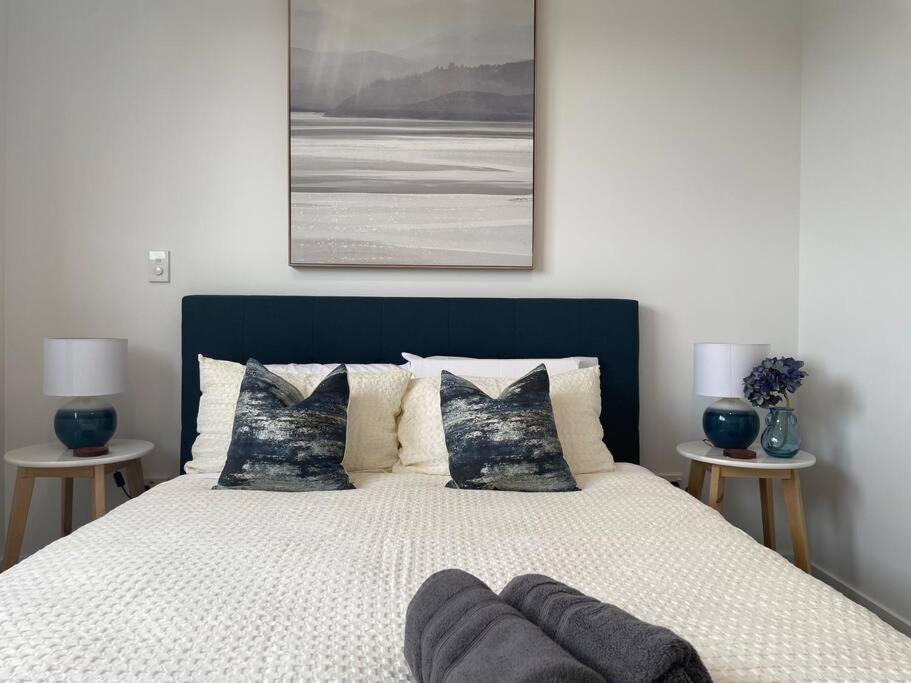 Parkside Retreat - 3 Beds -Sleeps 6 Near Westfield Villa Christchurch Bagian luar foto